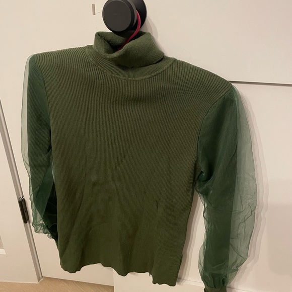 Green turtleneck sweater with tulle sleeves - Picture 3 of 10